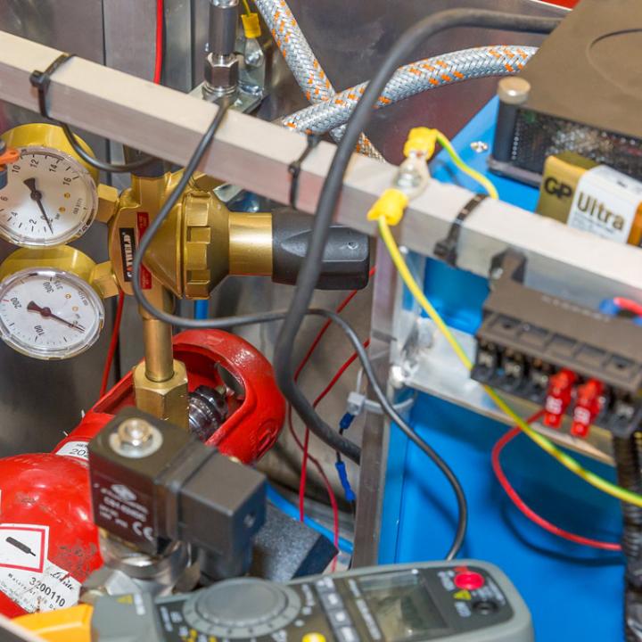 Reduceerventiel en drukmeter voor de inhoud van de waterstofcylinder